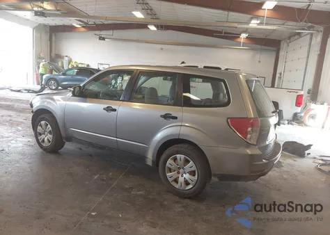 2010 Subaru Forester 2.5X z USA, uszkodzony, nr VIN JF2SH6AC5AH717995